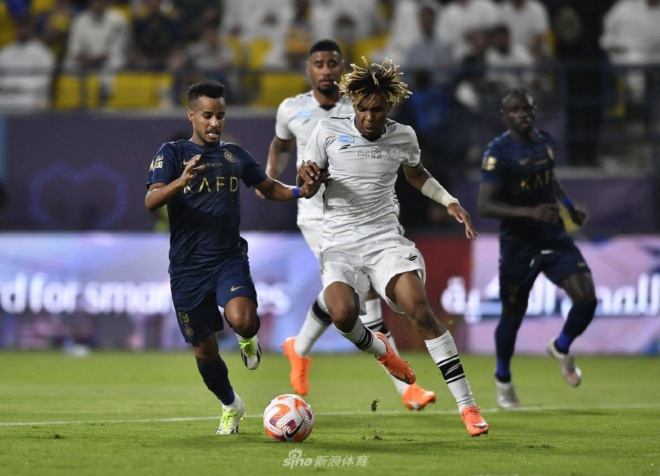 翼与中锋的 翼与中锋的