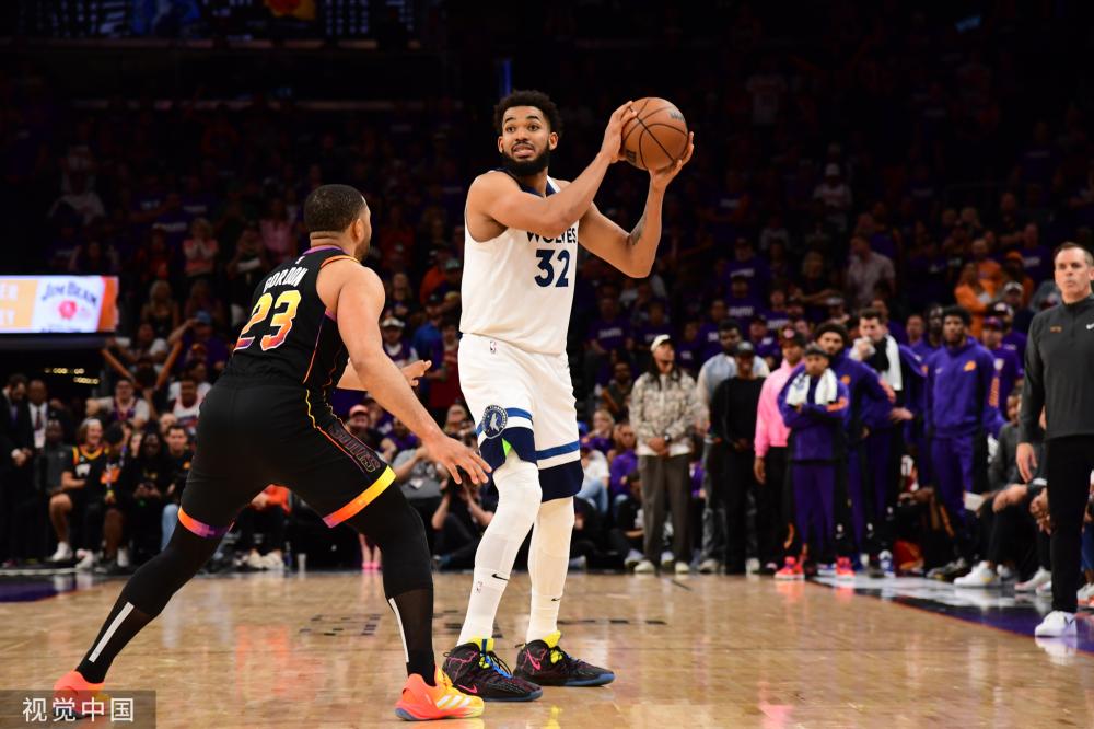 在第四轮中 在第四轮中