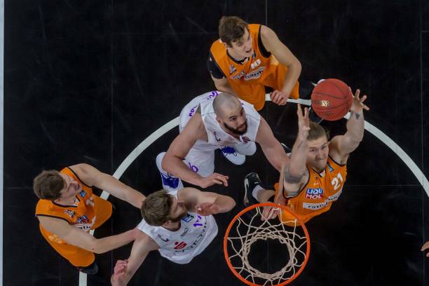 展现巩晓彬 展现巩晓彬